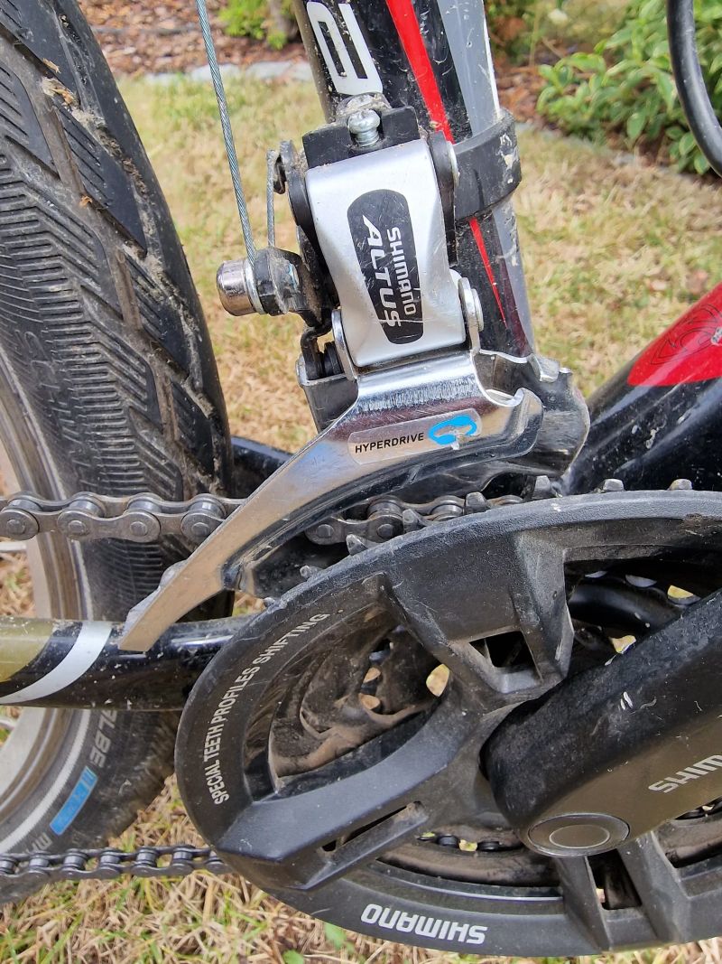 Prodám zachovalé dámské/juniorské kolo, 26", alutec triple rám, osazení Shimano, allterrain bike