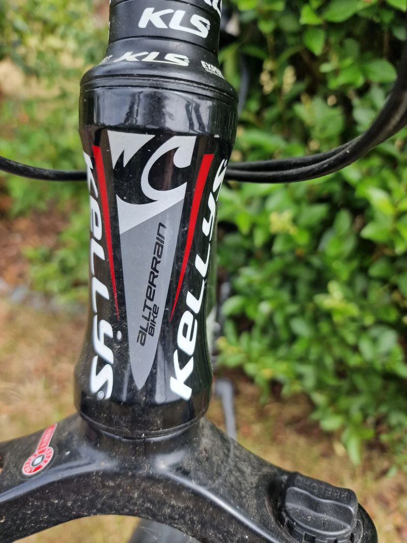Prodám zachovalé dámské/juniorské kolo, 26", alutec triple rám, osazení Shimano, allterrain bike