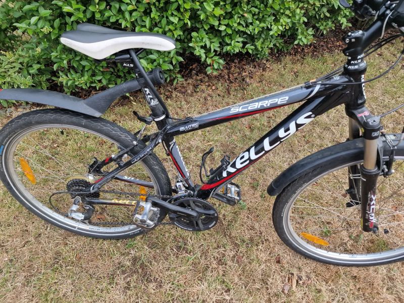 Prodám zachovalé dámské/juniorské kolo, 26", alutec triple rám, osazení Shimano, allterrain bike