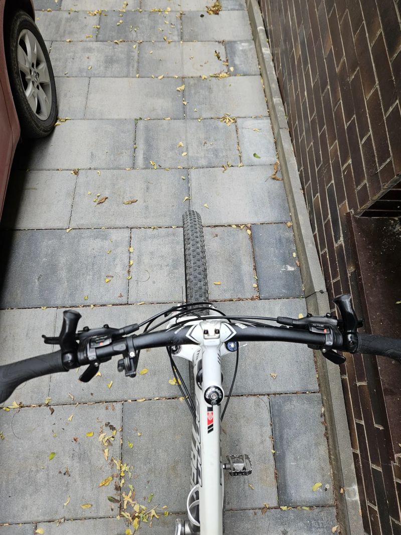 Trek 8000