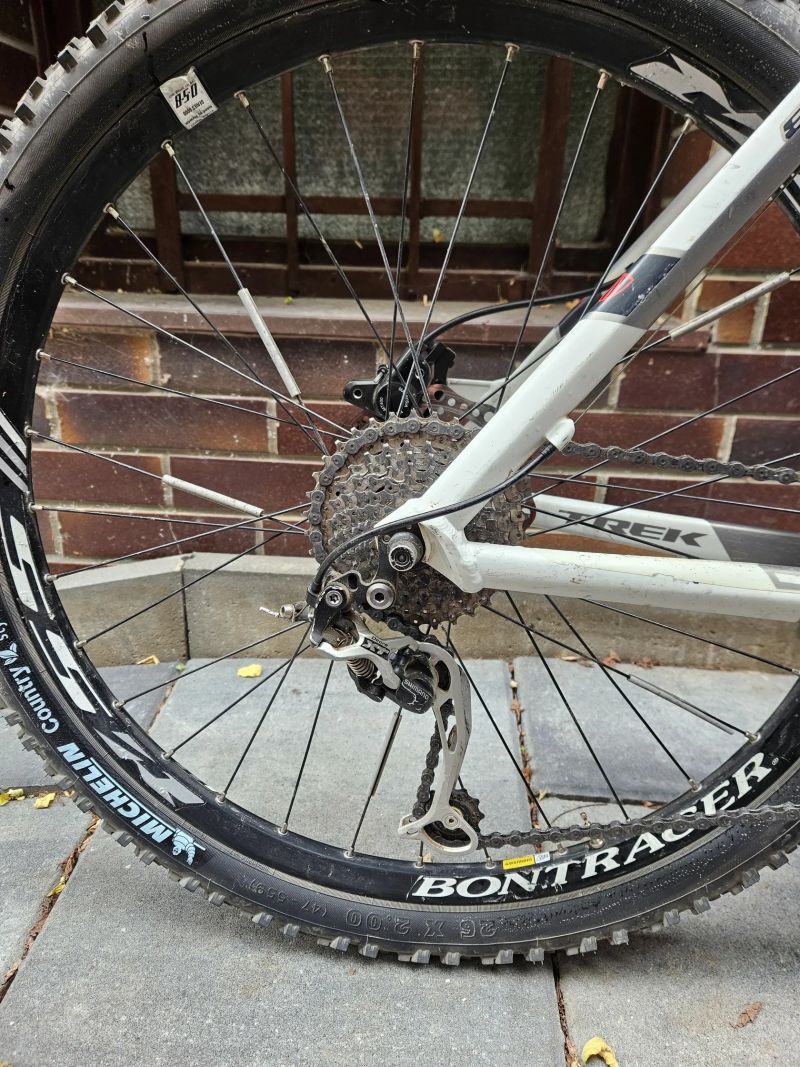 Trek 8000