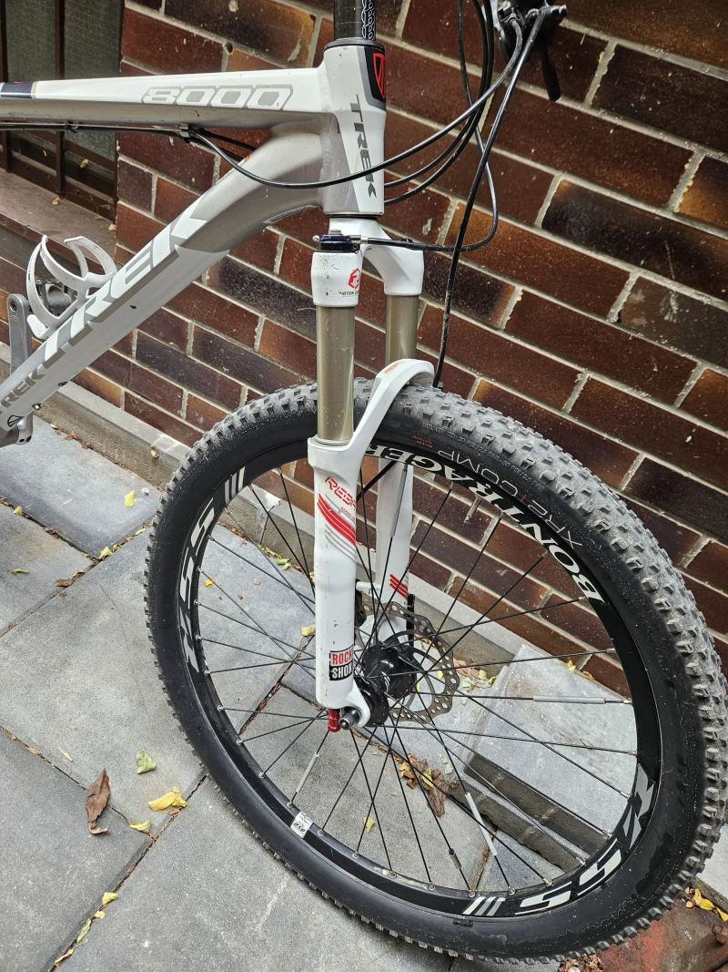Trek 8000