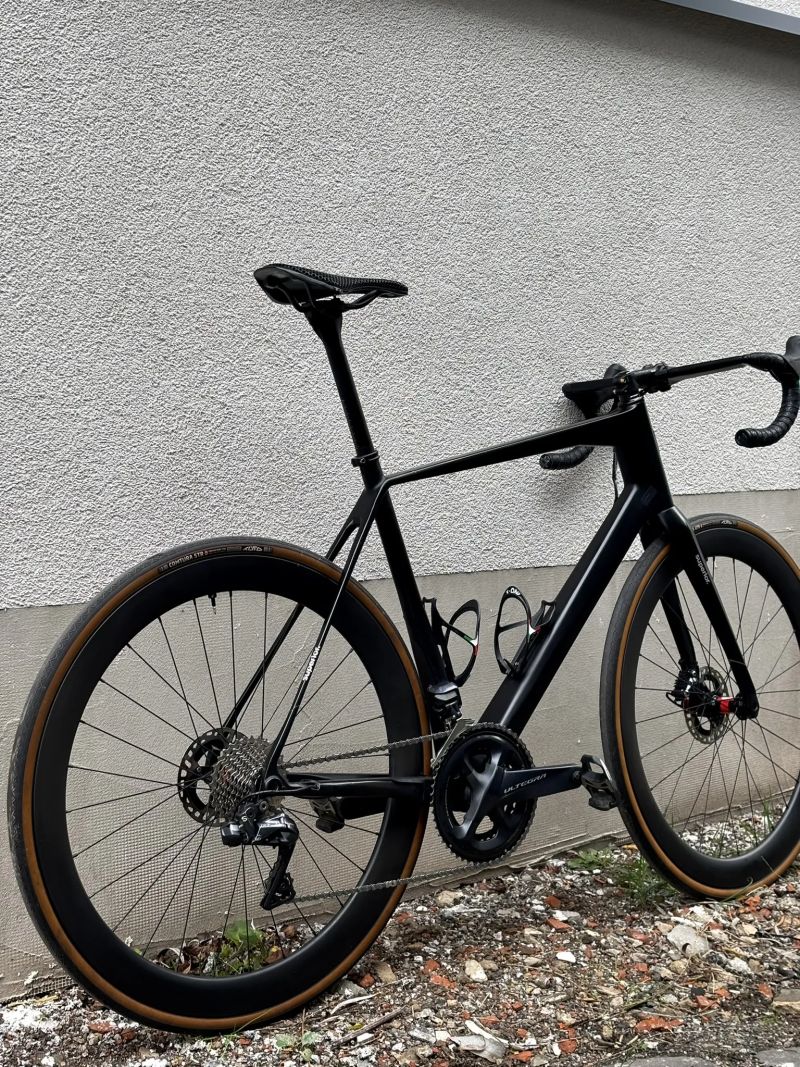 Superior X-Road L (Ultegra Di2, DT240)
