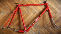 Olmo 50 Anniversary (55/57 cm) - jako nový 
