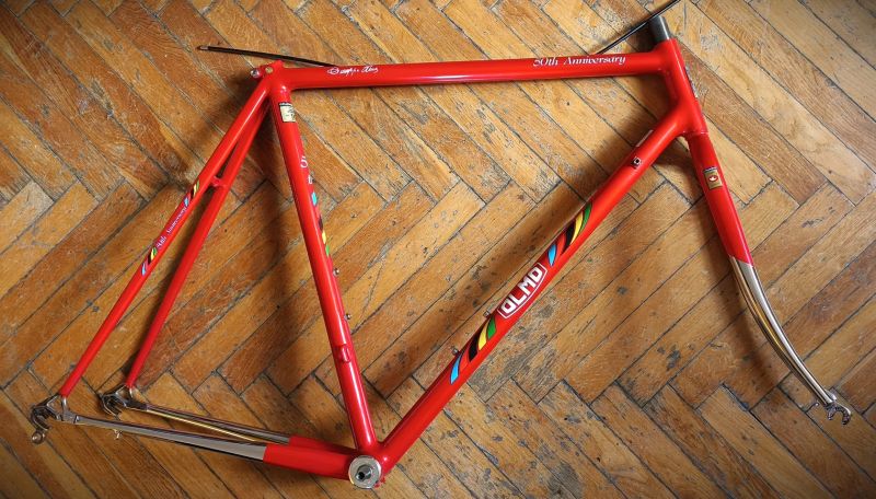 Olmo 50 Anniversary (55/57 cm) - jako nový 