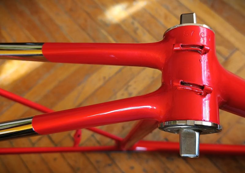 Olmo 50 Anniversary (55/57 cm) - jako nový 