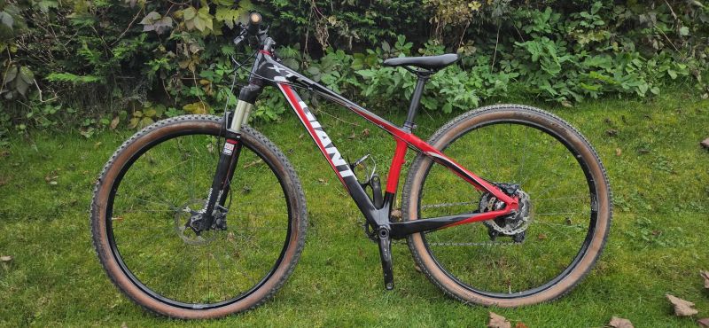 Hardtail Giant carbon 10,1 kg