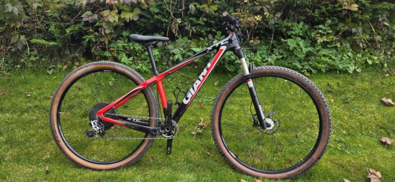 Hardtail Giant carbon 10,1 kg