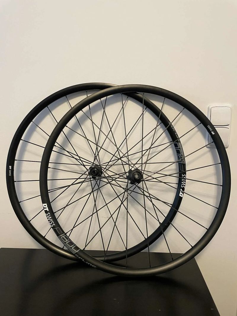 DT Swiss E 1800 SPLINE / Shimano 