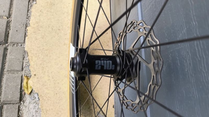 Zapletené silniční kola FFWD F6D disc DT 240