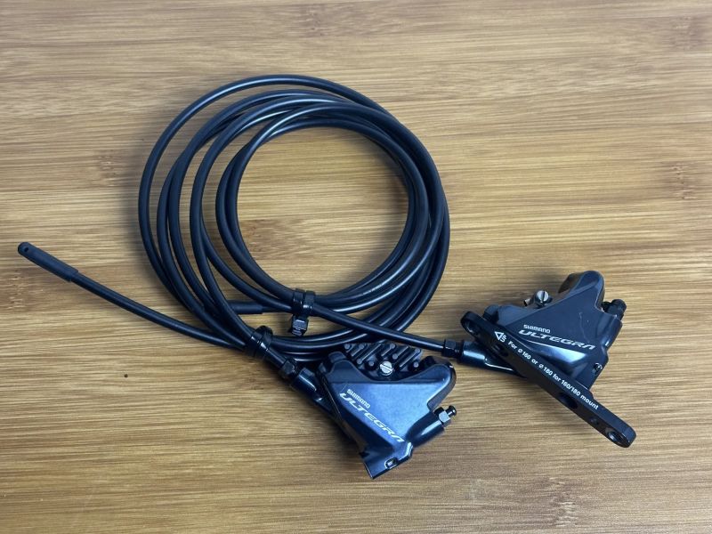 Brzdové třmeny Shimano Ultegra (přední a zadní)