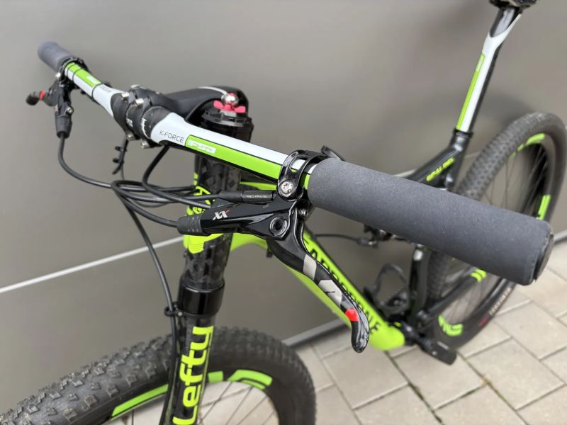 Cannondale SCALPEL LEFTY řazení SHIMANO XTR DI2 a brzdy SRAM XX1