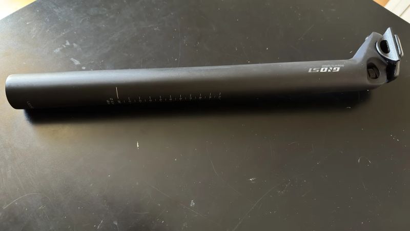 tlumící karbonová sedlovka Syntace 34,9x400mm