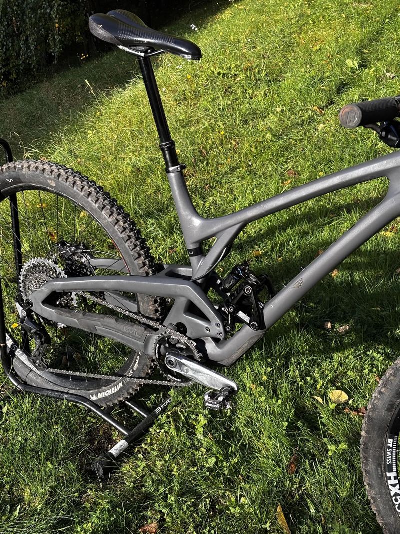 Na prodej: Evil Insurgent – špičkový enduro stroj připravený na cokoliv!