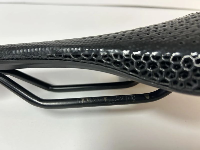 sedlo Specialized Romin Evo Pro Mirror, šířka 143 mm