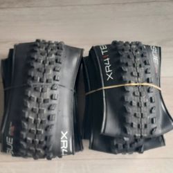 MTB Pláště Bontrager XR4 Team Issue TLR 27.5x2.6