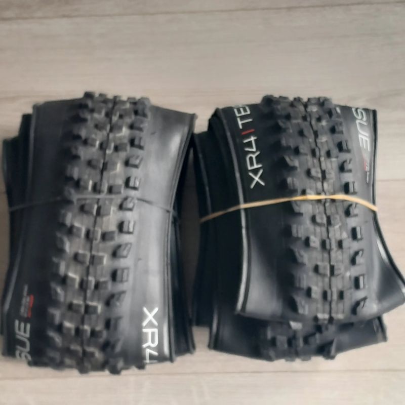 MTB Pláště Bontrager XR4 Team Issue TLR 27.5x2.6