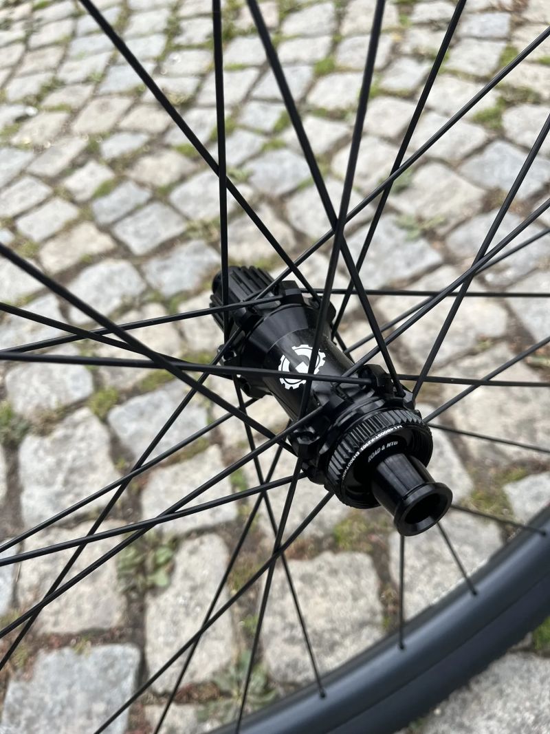 Nová karbonová kola Elitewheels SLR MTB 29"