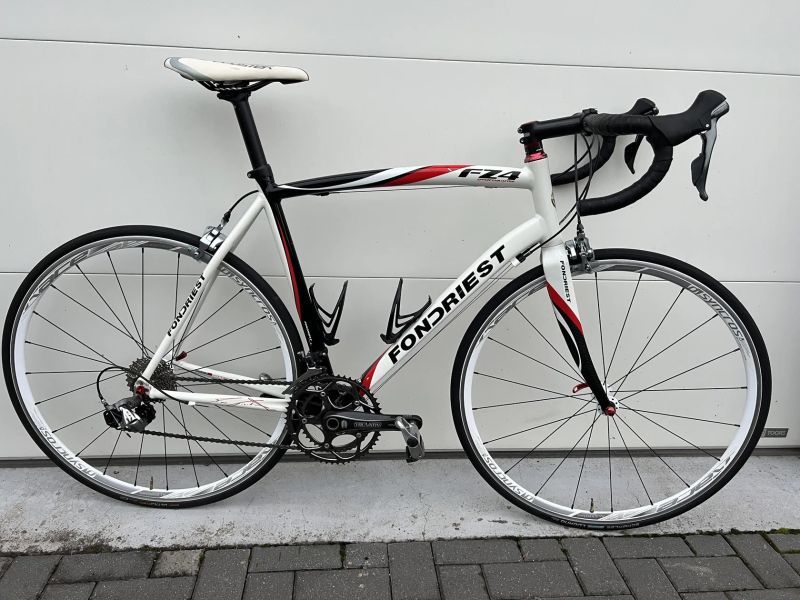 Fondriest FZ4, vel 56.