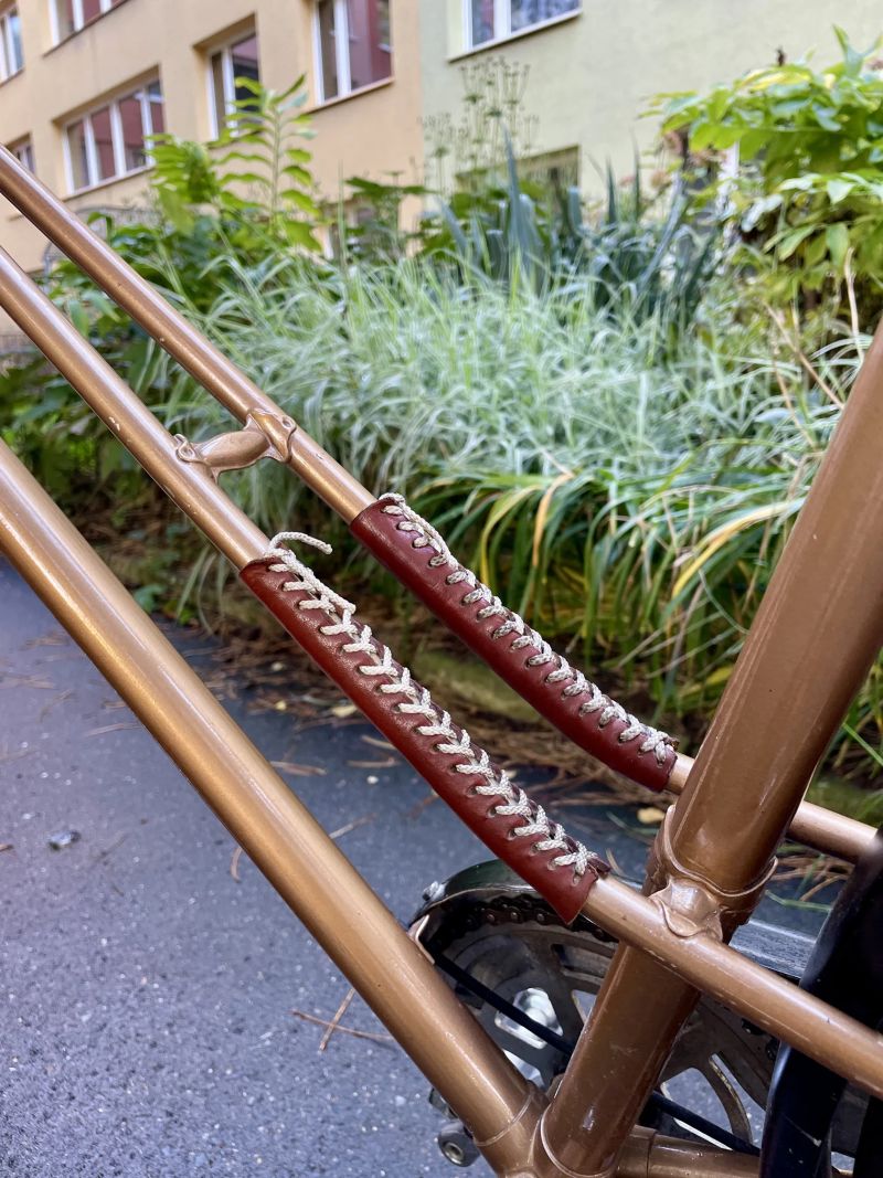 Bronzové retro dámské městské kolo – stylový originál Le Bikes
