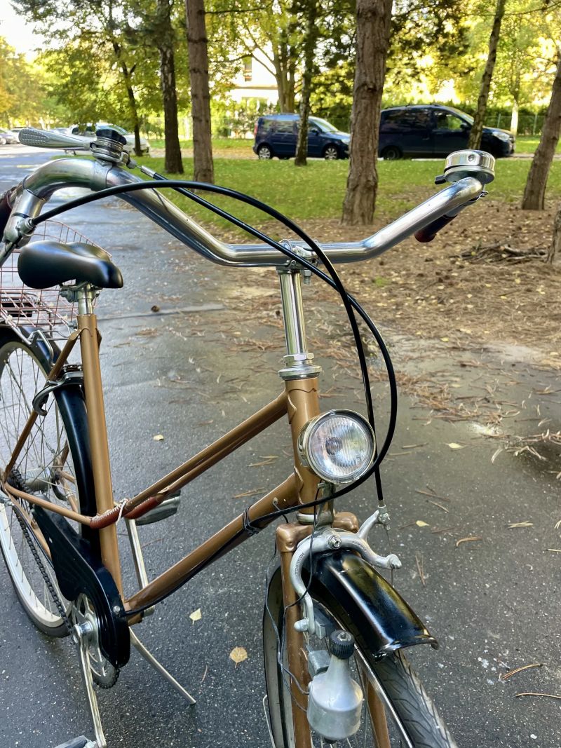 Bronzové retro dámské městské kolo – stylový originál Le Bikes