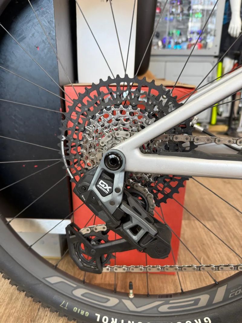 Specialized Epic 8 EVO Expert