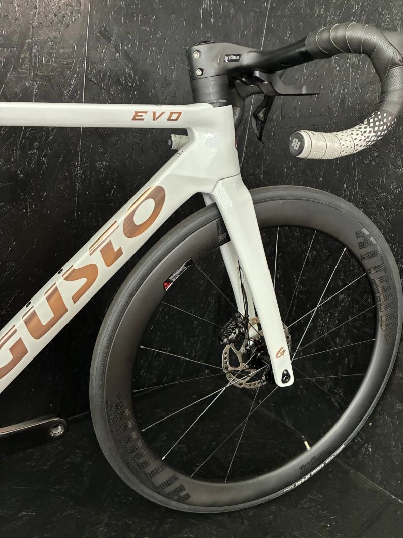 Gusto Cobra