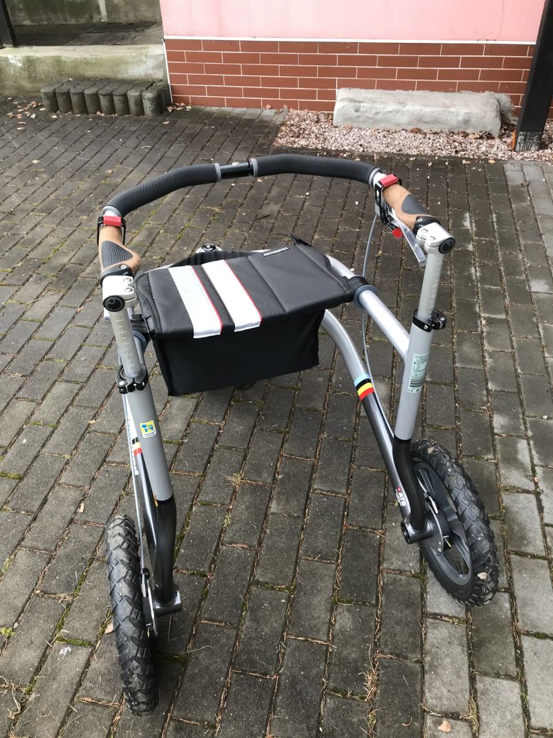 Prodám chodítko zn. Veloped Tour 14r 