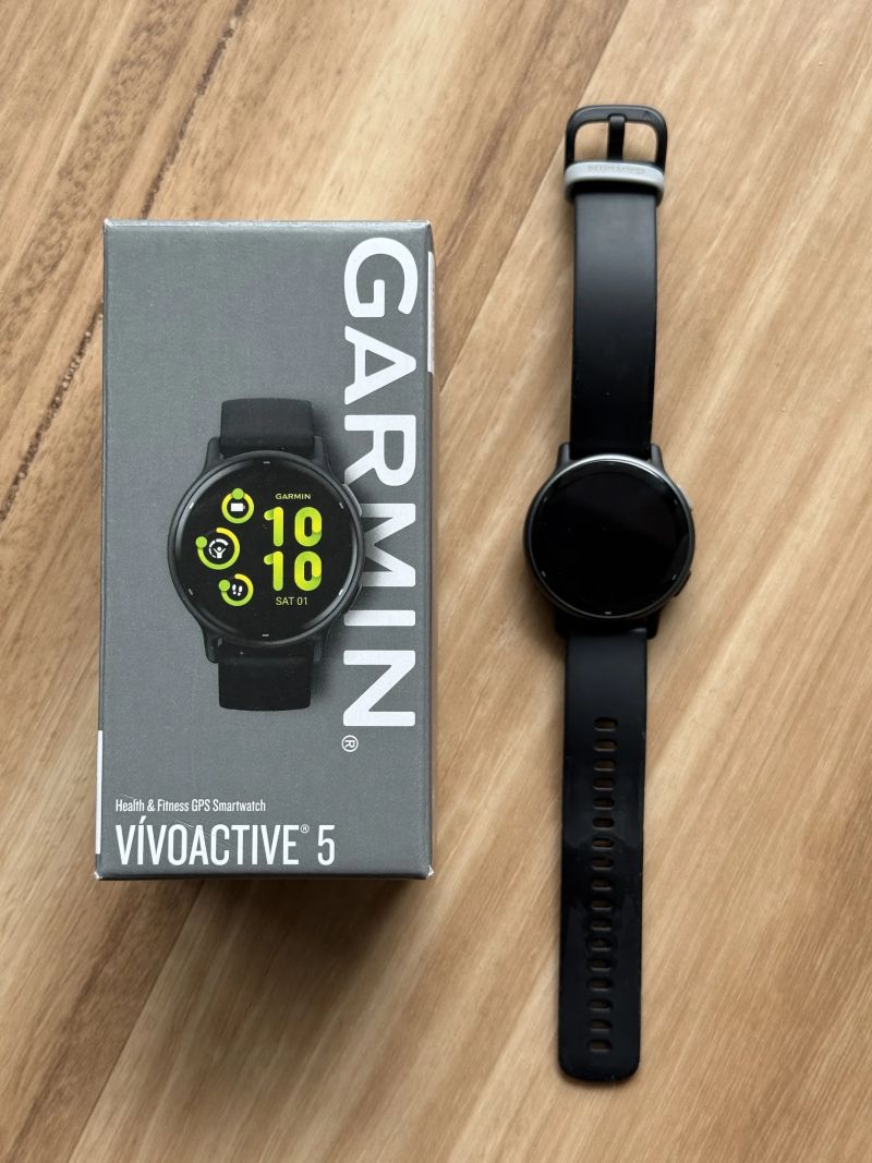 Hodinky Garmin vivoactive 5 ve skvelem stavu