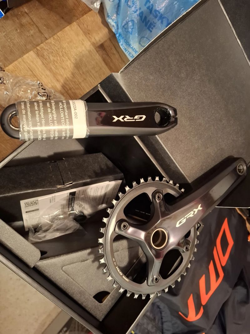 Kliky Shimano GRX FC-RX810 175 mm