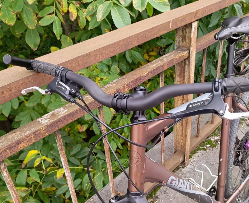 Prodam trekingove kolo Giant ram 23palcu