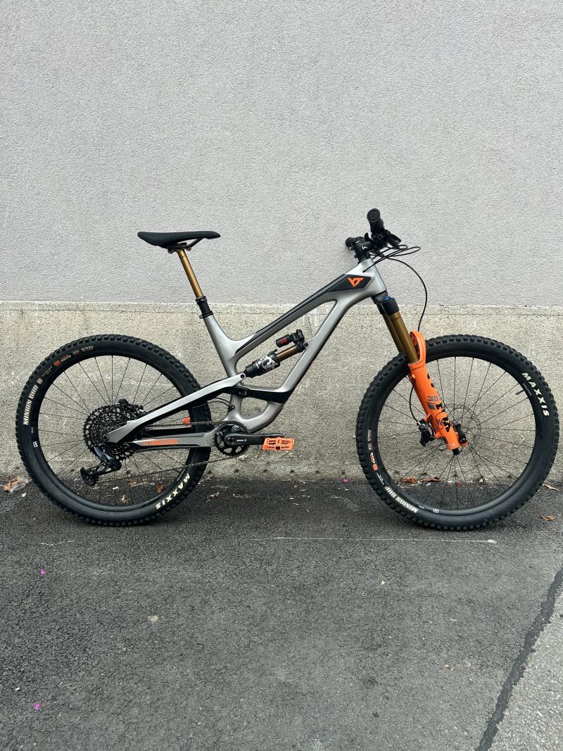 Yt capra cf pro race L 27,5” 