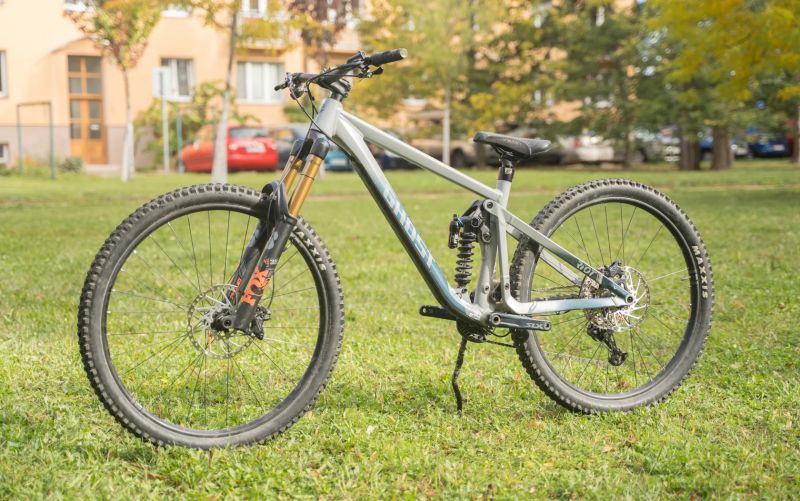 2024 GHOST RIOT EN ADVANCED