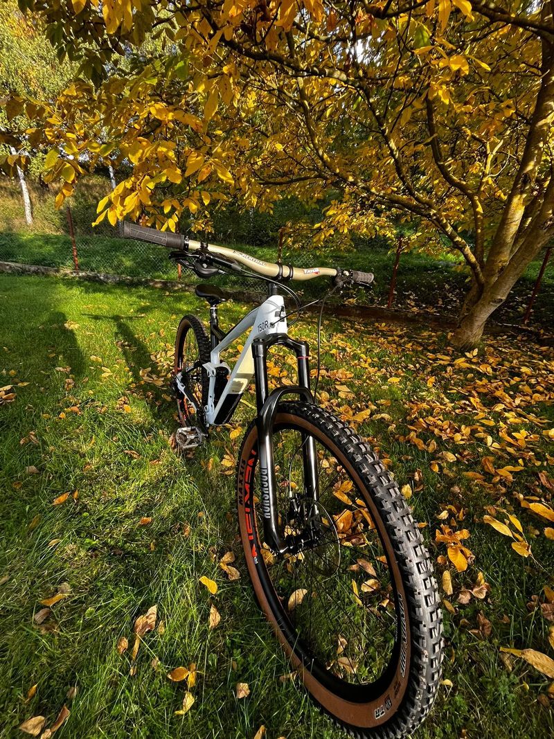 Cube Stereo 150 C:62 race 29, karbon, nové komponenty