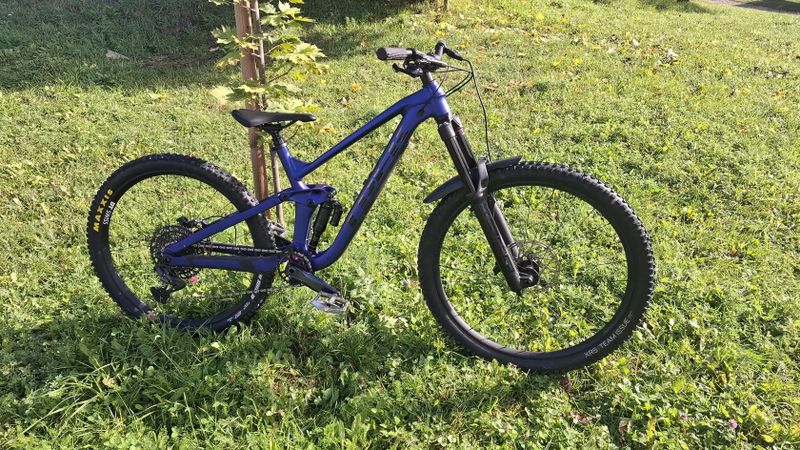 TREK SLASH 8 2023