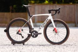 Zánovní kola Trek Madone SL 7 Gen 8 Velikosti S,M,M/L,L/XL