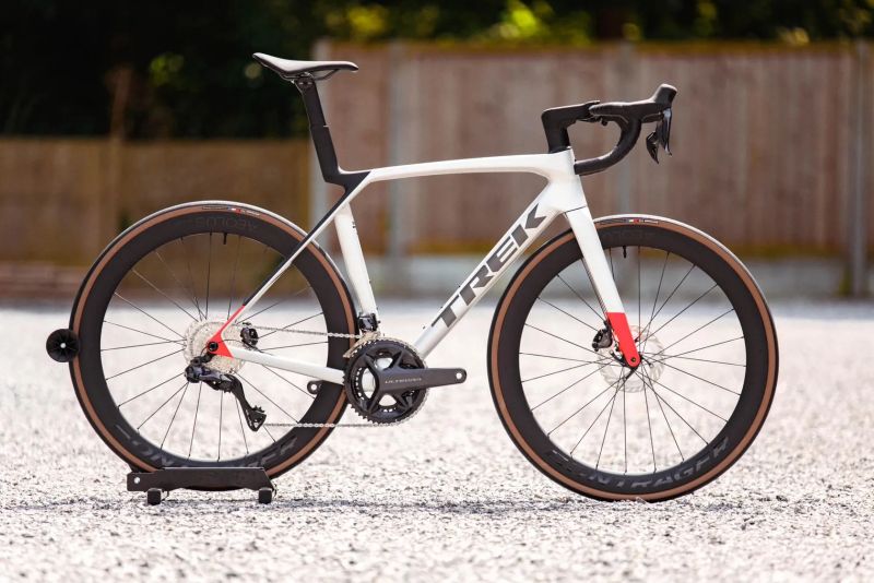 Zánovní kola Trek Madone SL 7 Gen 8 Velikosti S,M,M/L,L/XL