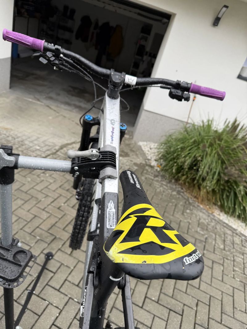 Canyon Strive cfr underdog 2024