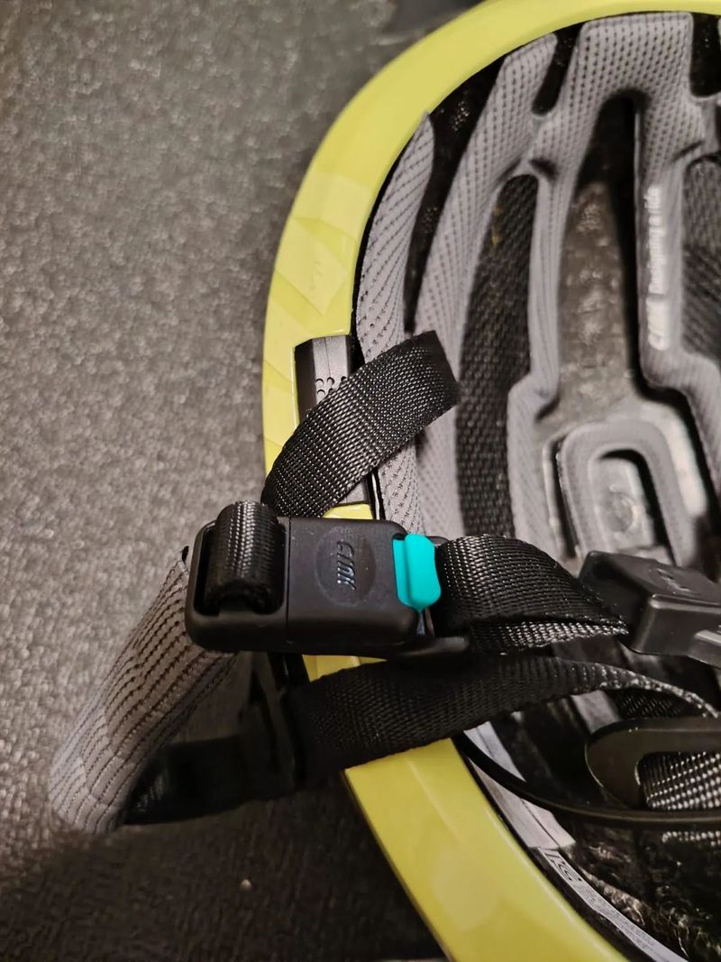 CRNK Angler Alpha - 3 v 1 (Přilba, osvětlení, handsfree)