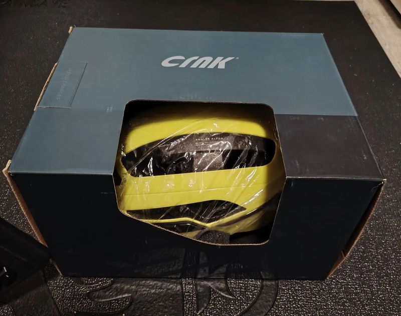 CRNK Angler Alpha - 3 v 1 (Přilba, osvětlení, handsfree)