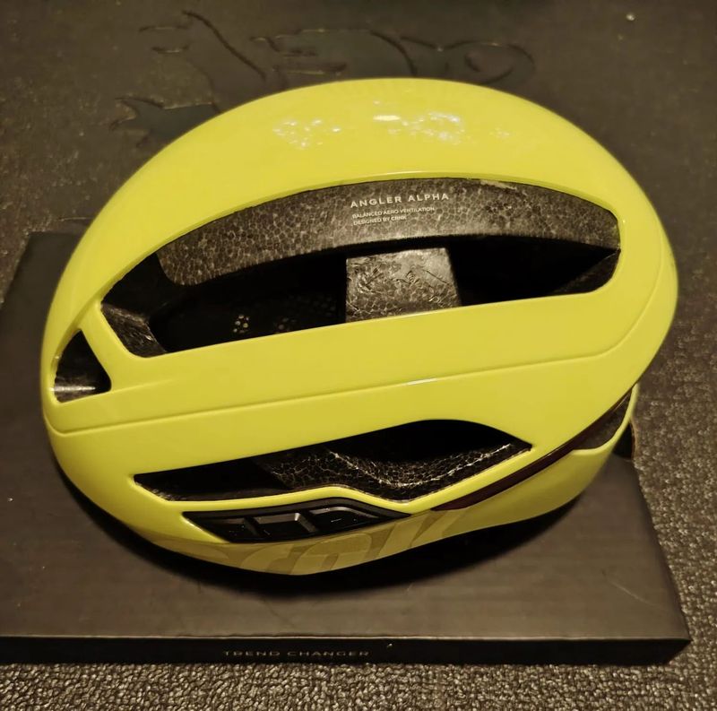 CRNK Angler Alpha - 3 v 1 (Přilba, osvětlení, handsfree)