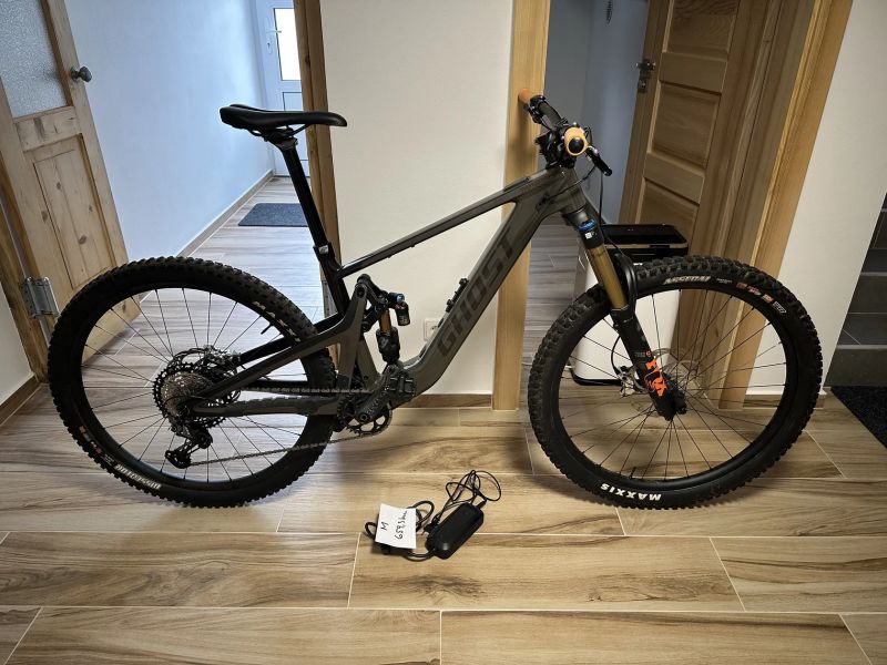 Ghost Path Riot Full Party, velikost M, model 2024, najeto jen 659,3 km