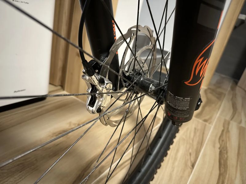 Ghost Path Riot Full Party, velikost M, model 2024, najeto jen 659,3 km