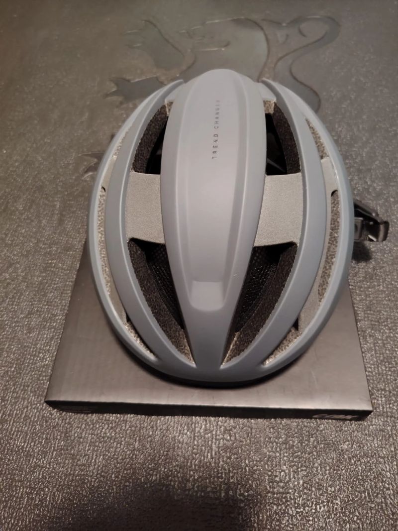 Cyklistické přilby CRNK