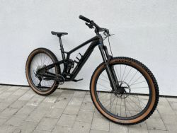 Trek Fuel EX 9.8 XT (zvednuto na 160/140 mm), super stav, komplet karbon, vel. L