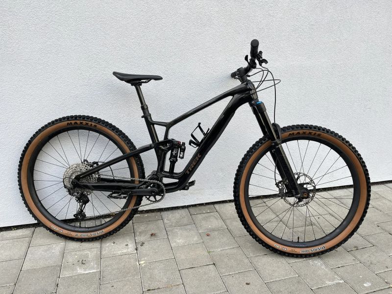 Trek Fuel EX 9.8 XT (zvednuto na 160/140 mm), super stav, komplet karbon, vel. L