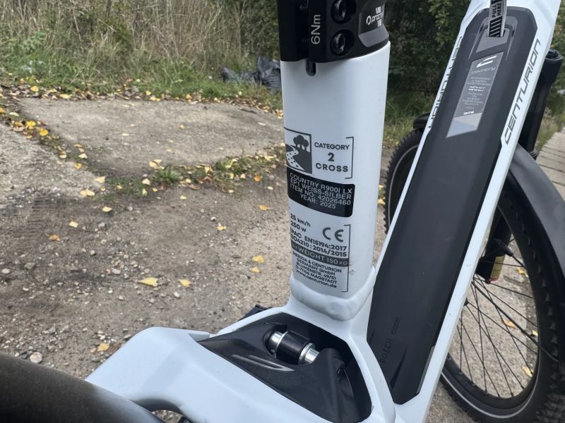 Celoodpruzene elektrokolo bosch smart system 2025 nove jen 100km