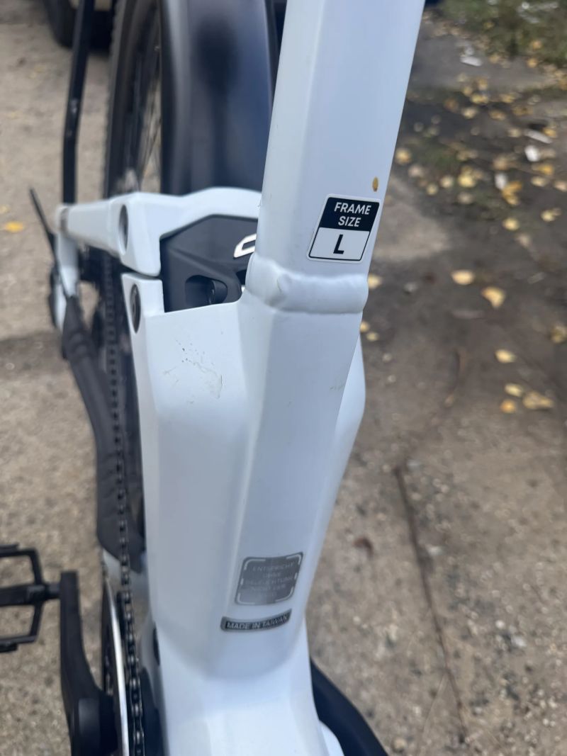 Celoodpruzene elektrokolo bosch smart system 2025 nove jen 100km