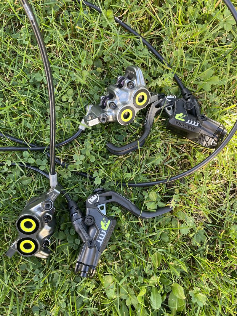 Magura MT7 Pro 1-finger HC čtyřpístková kotoučová brzda, kotouče Galfer 180mm