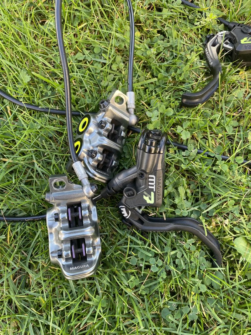 Magura MT7 Pro 1-finger HC čtyřpístková kotoučová brzda, kotouče Galfer 180mm